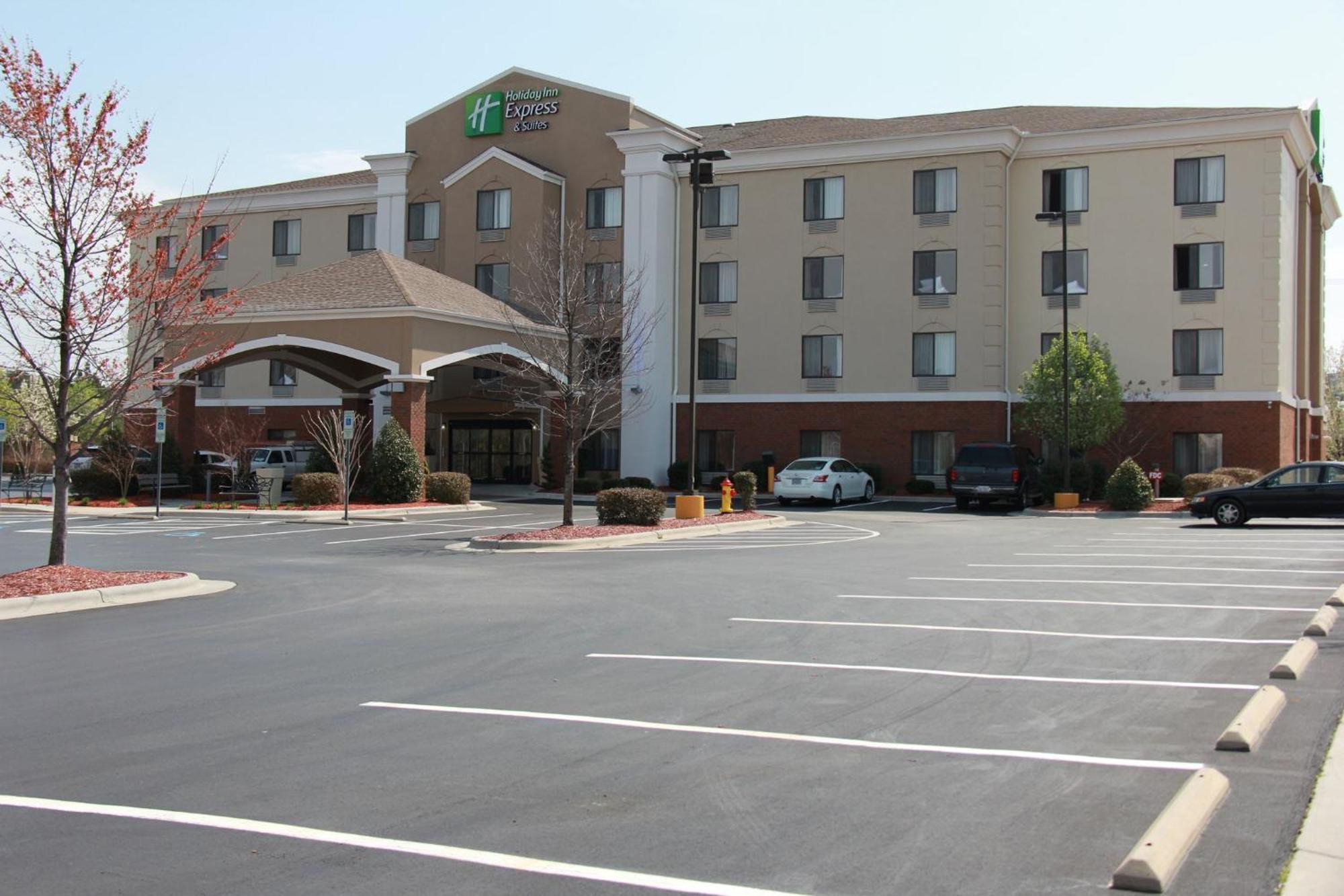 Holiday Inn Express & Suites Roanoke Rapids By Ihg Exterior photo